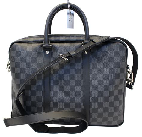 Products by Louis Vuitton: Porte Document Voyage PM